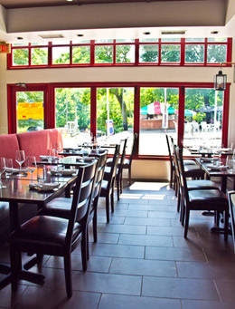 Happy Hour | Bisou on Main | Drink Philly