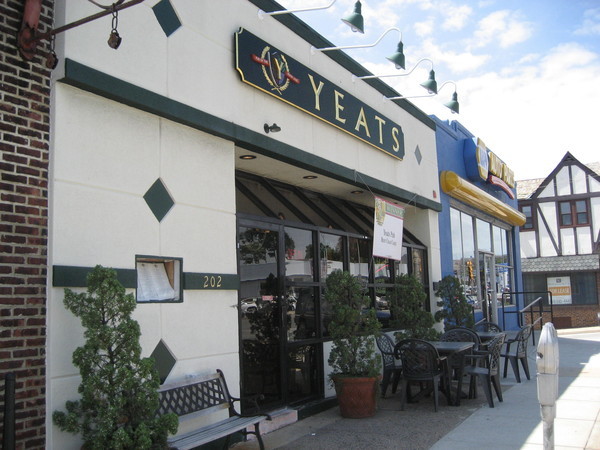 Happy Hour | Yeats Pub | Drink Philly
