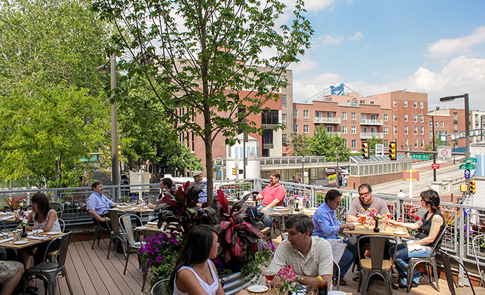 Best Bars for Outdoor Drinking in Philadelphia