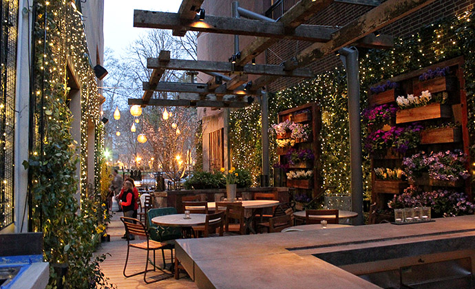 Best Bars for Outdoor Drinking in Philadelphia