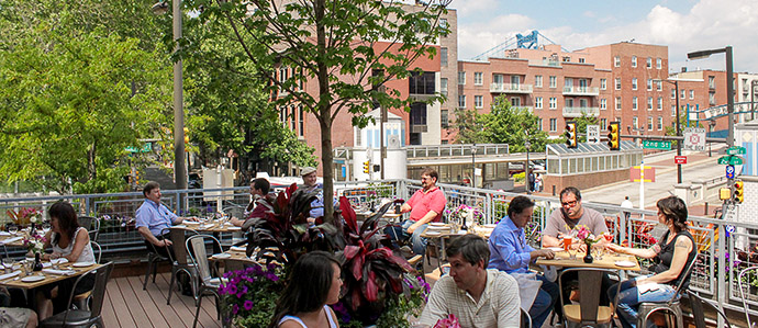 Best Bars for Outdoor Drinking in Philadelphia