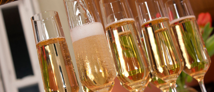 Holiday Bubbly 101: 5 Sparkling Wines Under $30