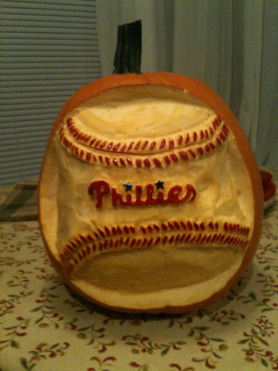 Phillies Phanatic carved on a pumpkin Carved by St0ney